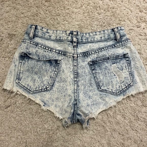 Two Toned Denim Shorts - Picture 2 of 3